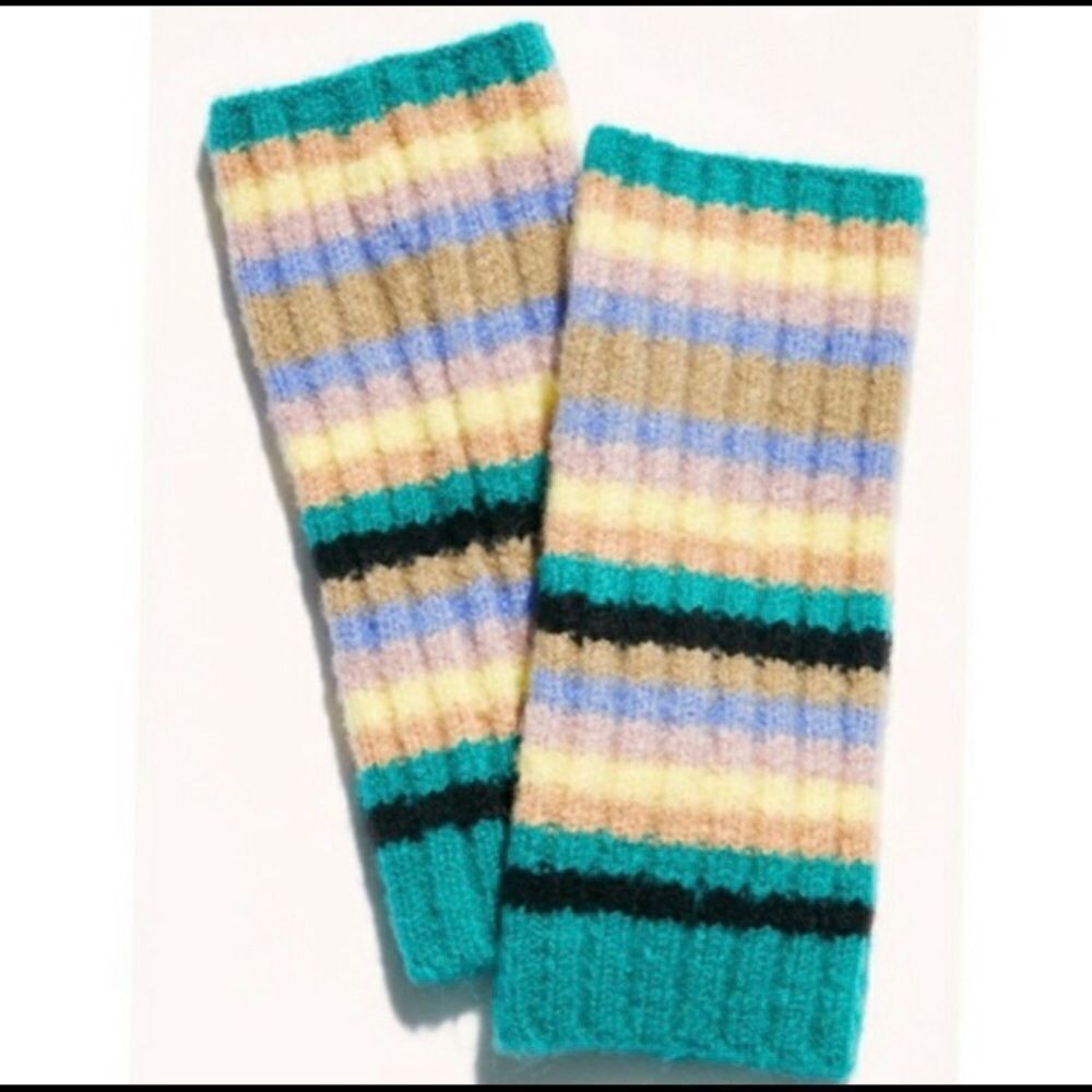 - NWOT Free People Fingerless Glovess Arm Warmer